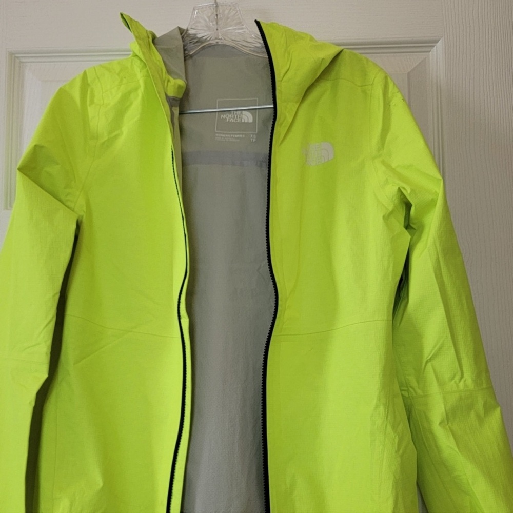 The North Face Higher Run Jacket - Women's Size XS Led Yellow NWT